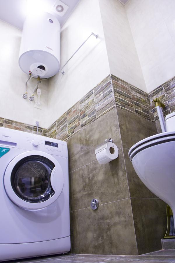 Apartament Denis In Apart-Otel Residenc バトゥーミ エクステリア 写真